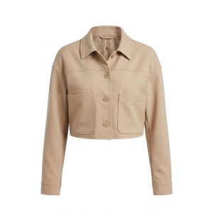 Chaqueta corta con bolsillos de parche